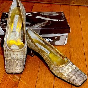 Size 10 Nina dress flats